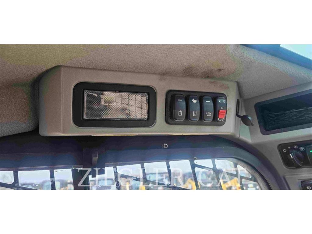 CAT 262D3 Skid steer mini nakladalci