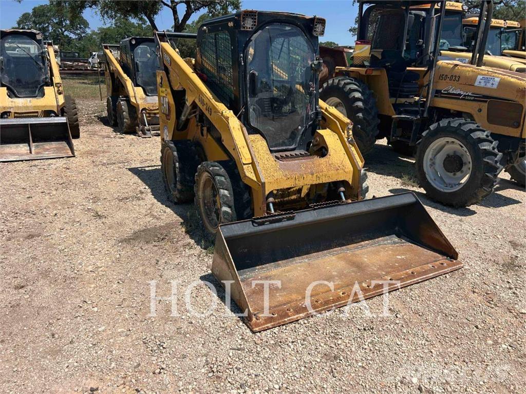 CAT 262D3 Skid steer mini nakladalci