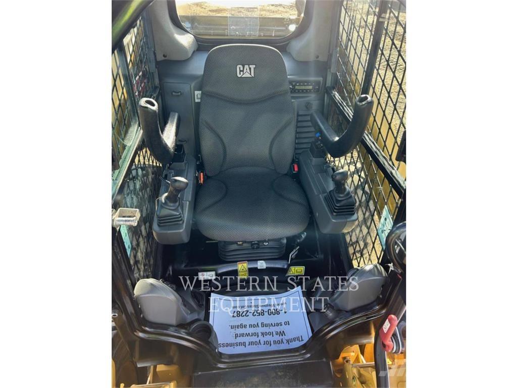 CAT 262D3 Skid steer mini nakladalci