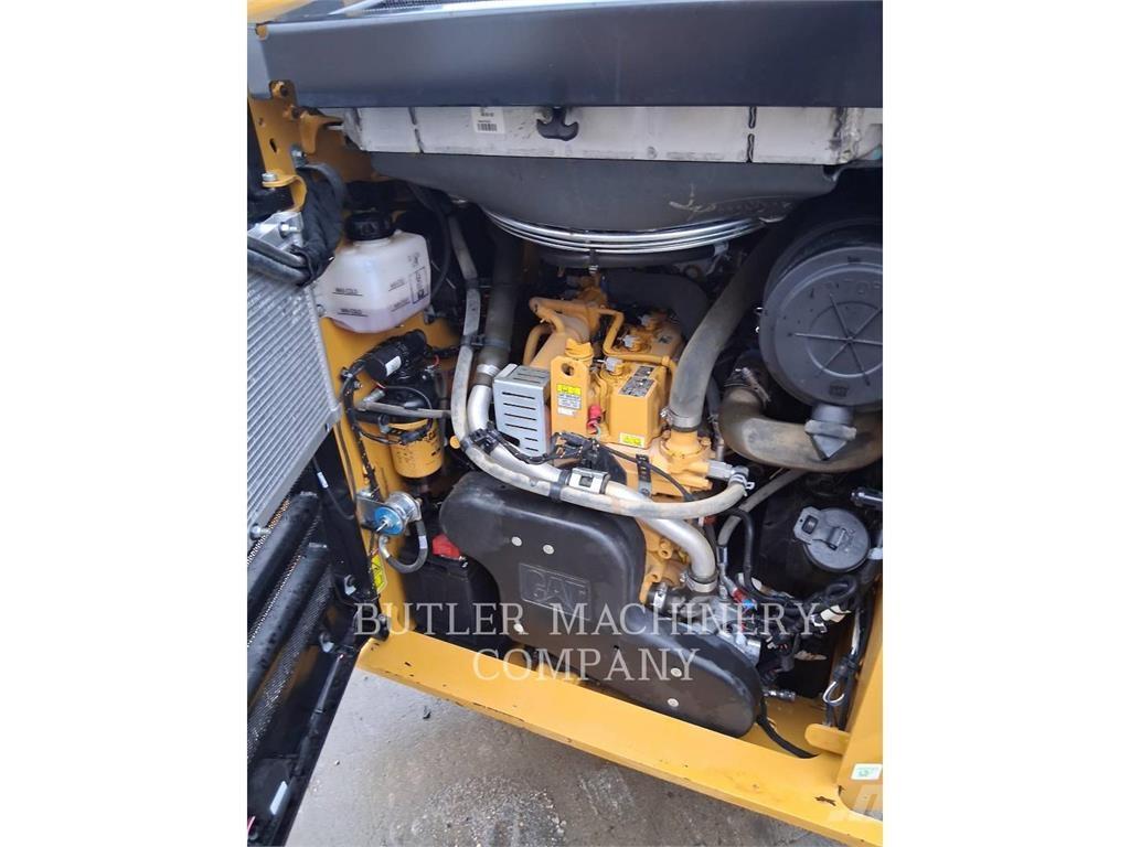 CAT 262D3 C3H2 Skid steer mini nakladalci