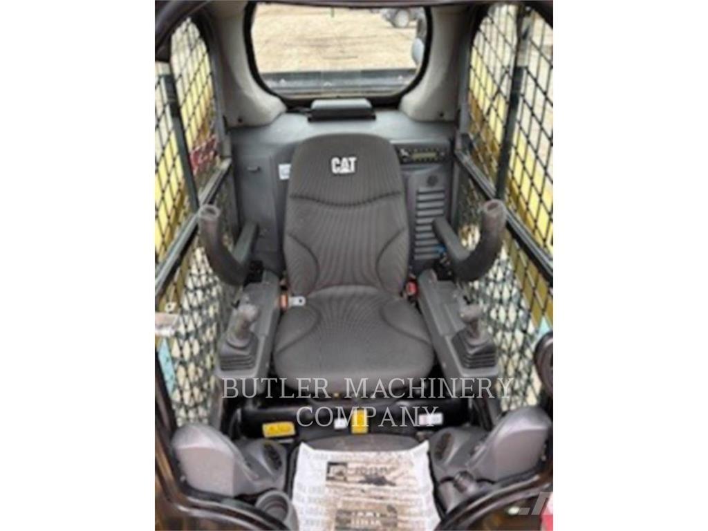 CAT 262D3 C3H2 Skid steer mini nakladalci