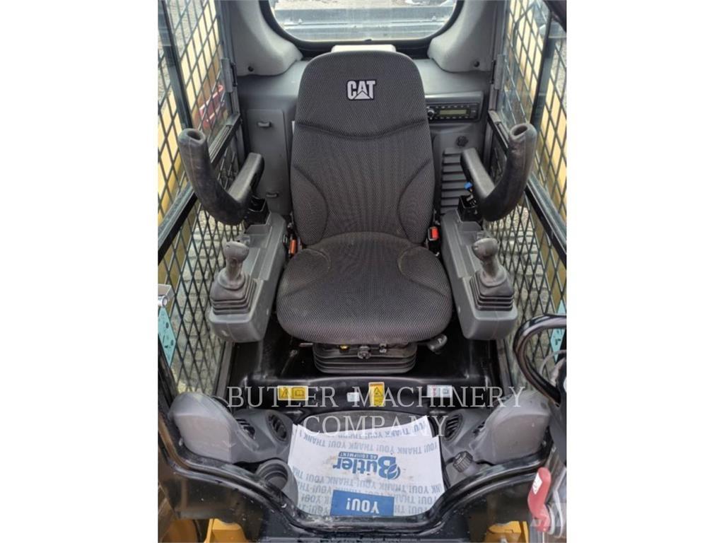 CAT 262D3 C3H3 Skid steer mini nakladalci