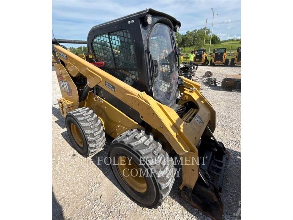 CAT 262D3XPS2C Skid steer mini nakladalci