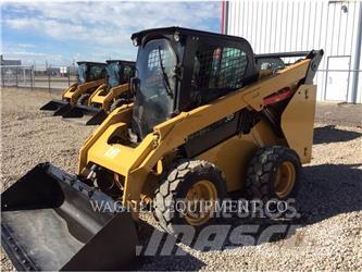 CAT 272D Skid steer mini nakladalci