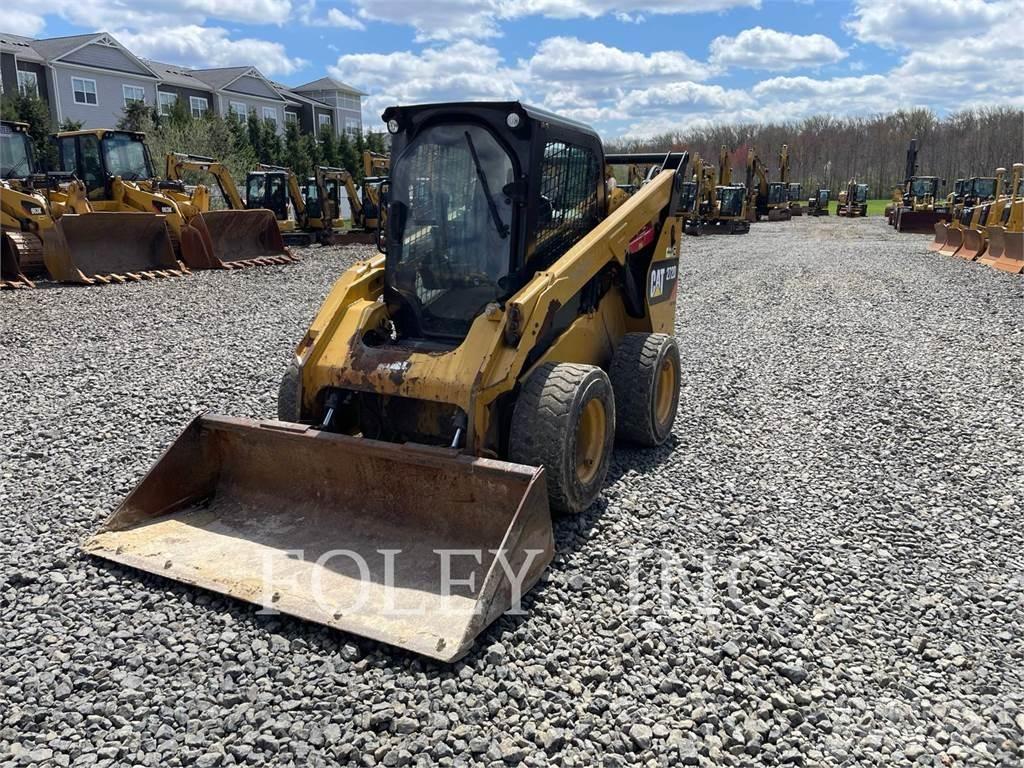 CAT 272D Skid steer mini nakladalci