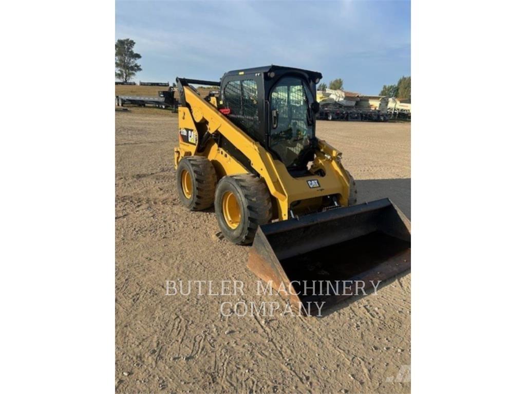 CAT 272D Skid steer mini nakladalci