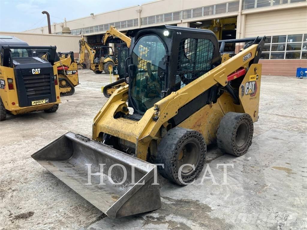 CAT 272D CAB Kolesni nakladalci