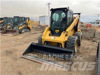 CAT 272D2 Skid steer mini nakladalci