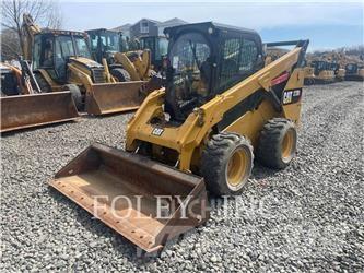 CAT 272D2 Skid steer mini nakladalci