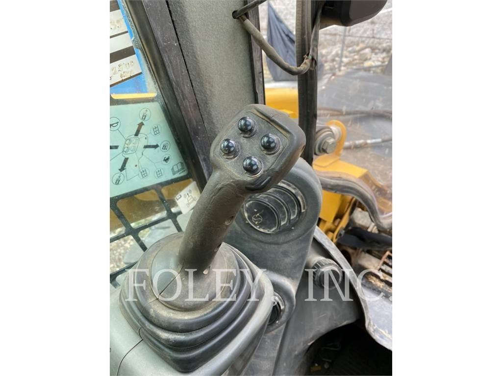 CAT 272D2 Skid steer mini nakladalci