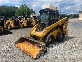 CAT 272D2 Skid steer mini nakladalci