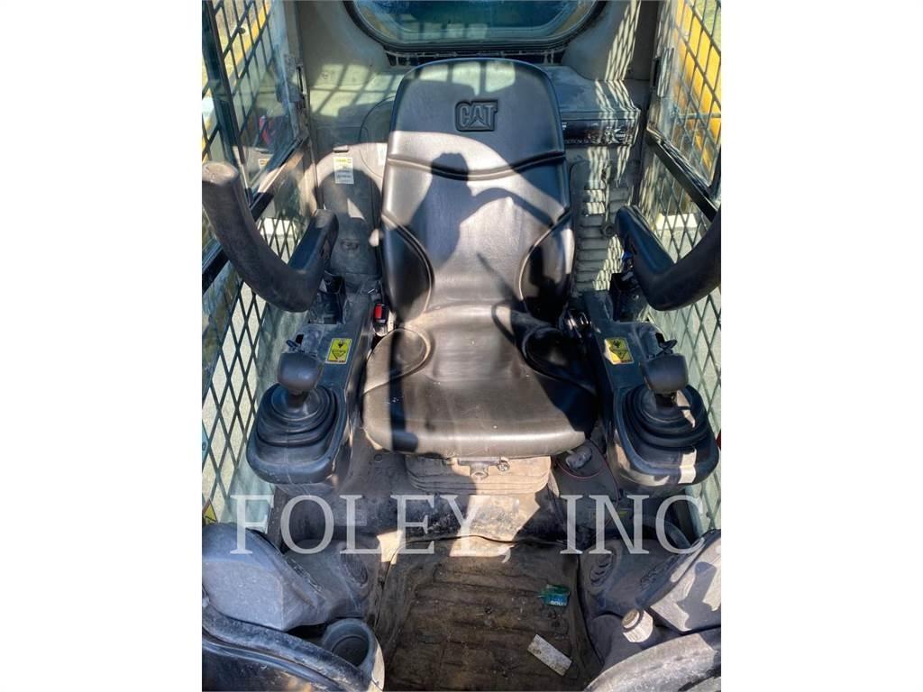 CAT 272D2 Skid steer mini nakladalci