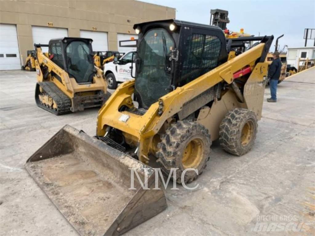CAT 272D2 Skid steer mini nakladalci