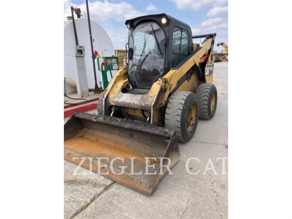 CAT 272D2 Skid steer mini nakladalci