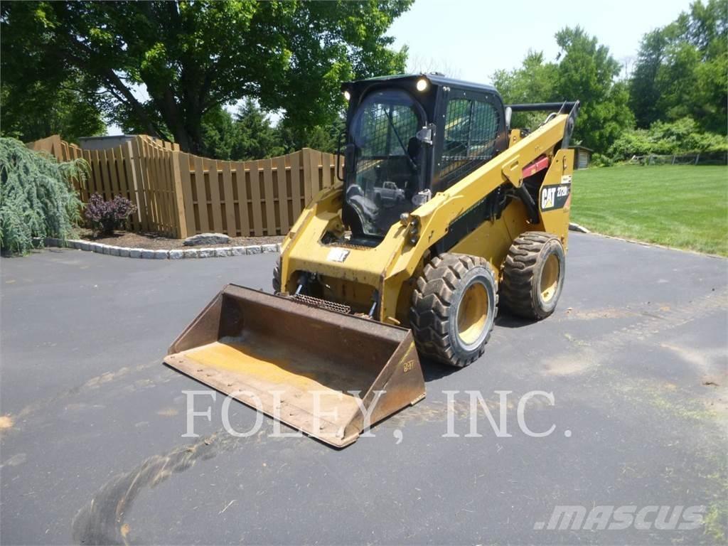 CAT 272D2 Skid steer mini nakladalci