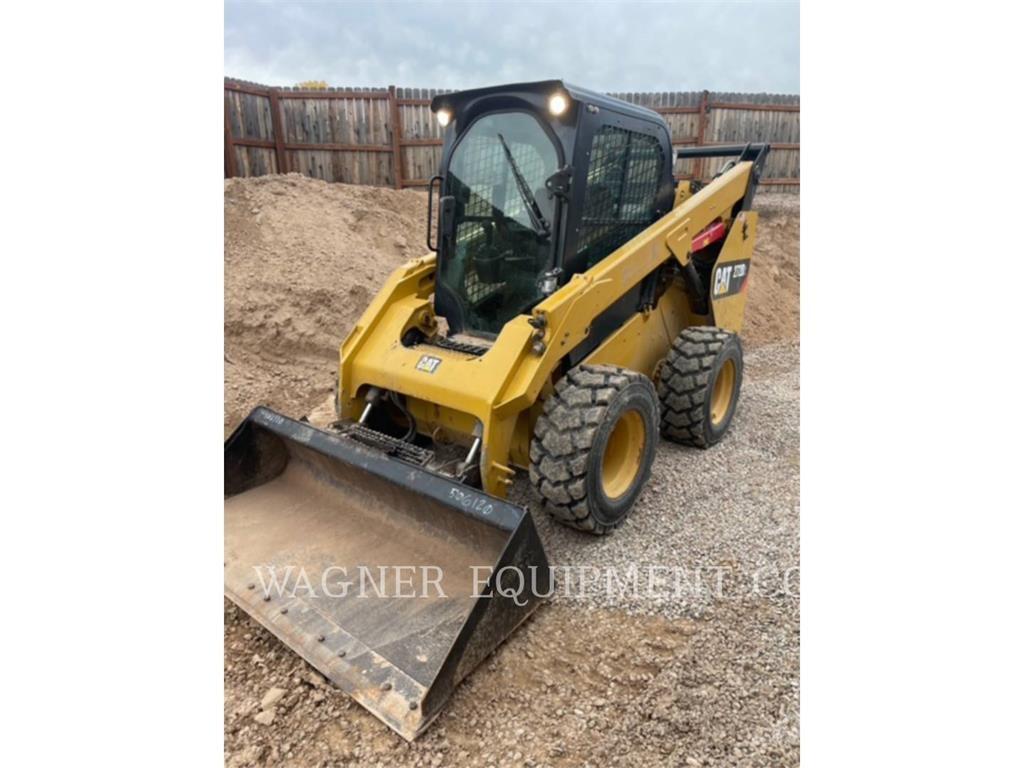 CAT 272D2 Skid steer mini nakladalci