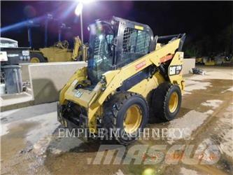 CAT 272D2 XHP Skid steer mini nakladalci