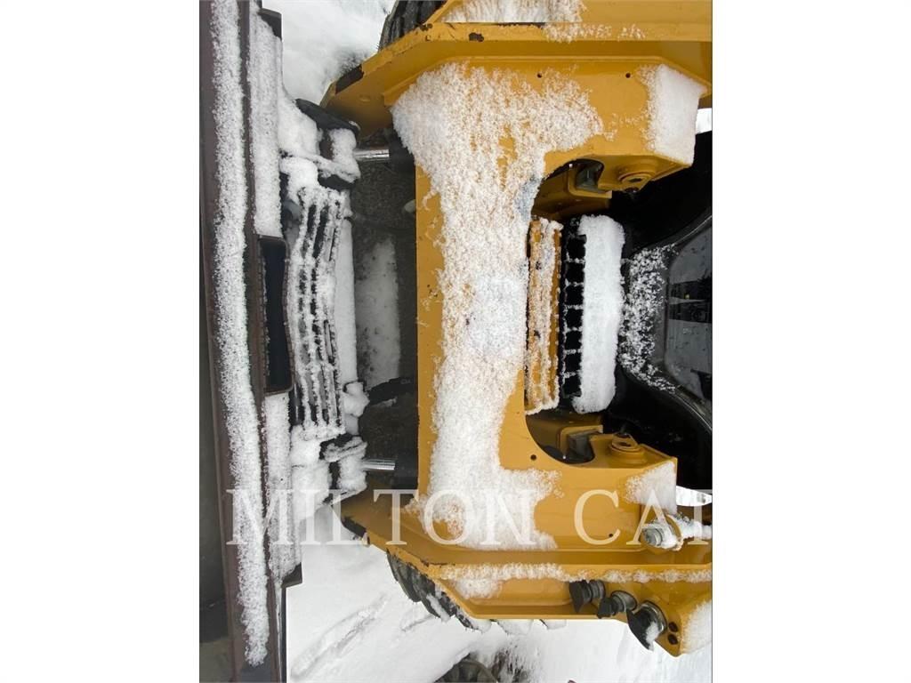 CAT 272D3 Skid steer mini nakladalci