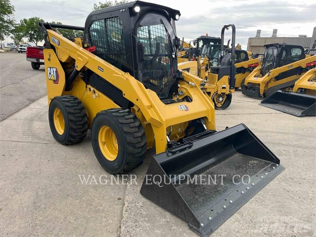 CAT 272D3 Skid steer mini nakladalci