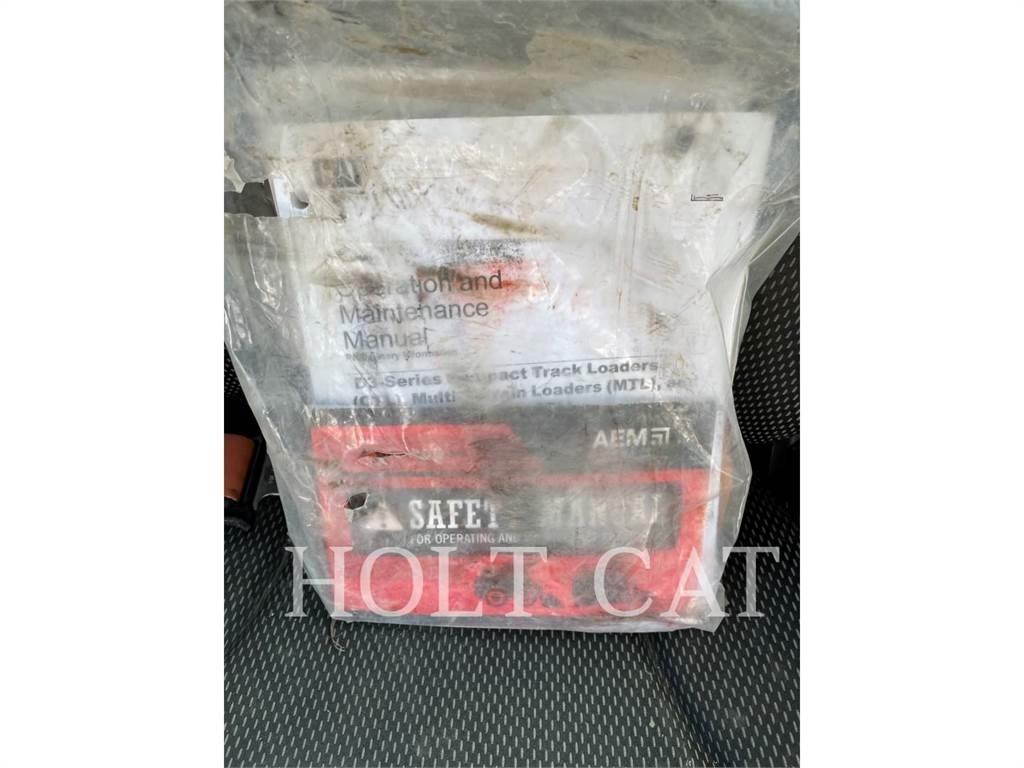 CAT 272D3 Skid steer mini nakladalci