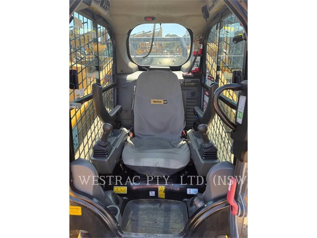 CAT 272D3 Skid steer mini nakladalci