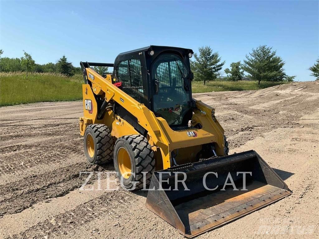 CAT 272D3 Skid steer mini nakladalci