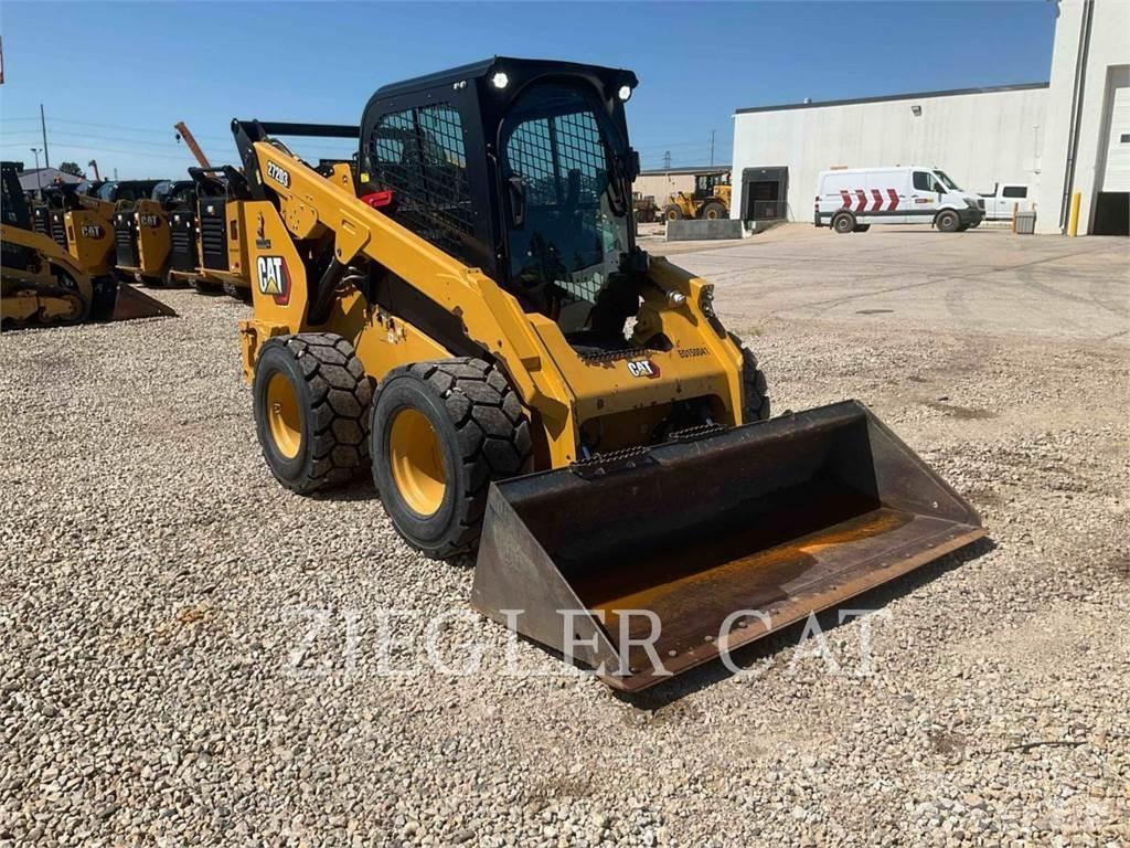 CAT 272D3 Skid steer mini nakladalci