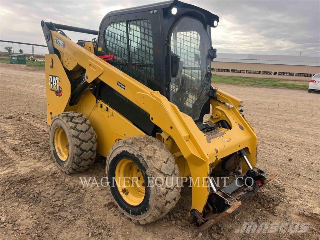 CAT 272D3 Skid steer mini nakladalci