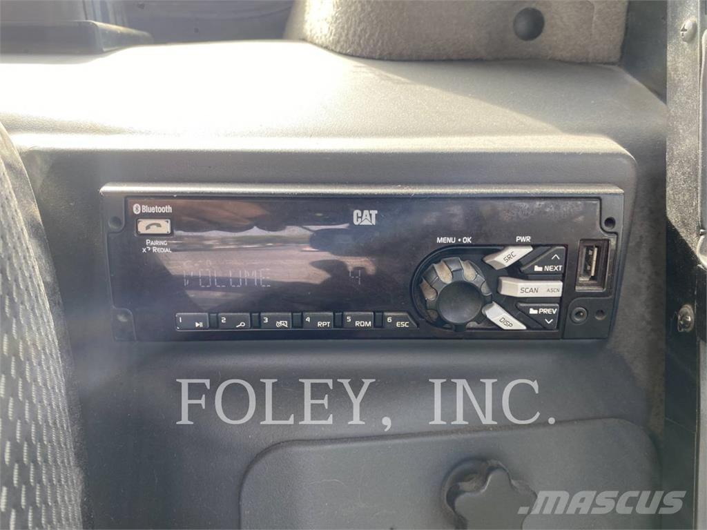 CAT 272D3 Skid steer mini nakladalci