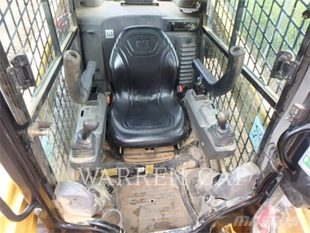 CAT 272D3 C3H1 Skid steer mini nakladalci