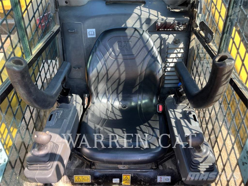 CAT 272D3 C3H1 Skid steer mini nakladalci