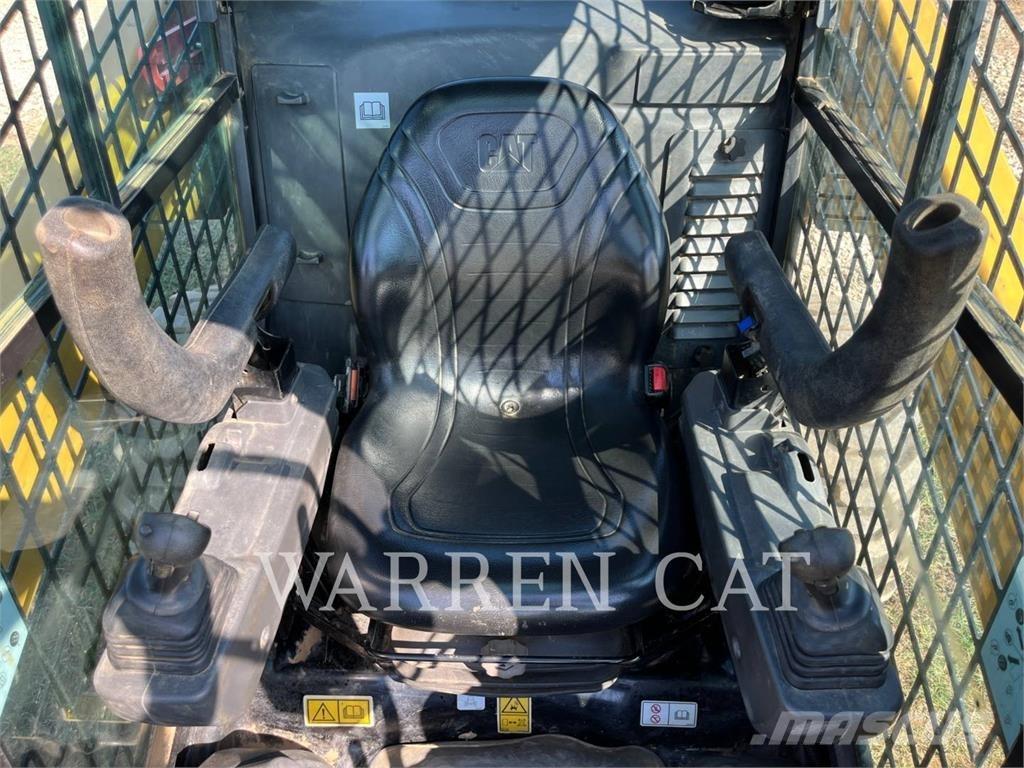 CAT 272D3 C3H1 Skid steer mini nakladalci
