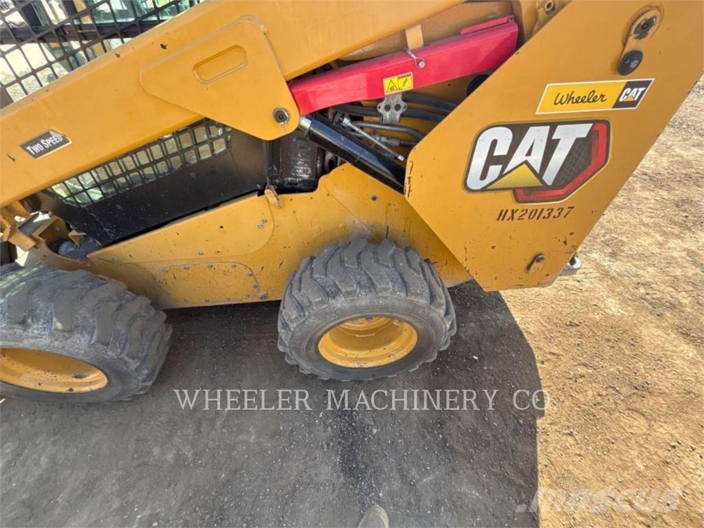 CAT 272D3 C3H2 Skid steer mini nakladalci