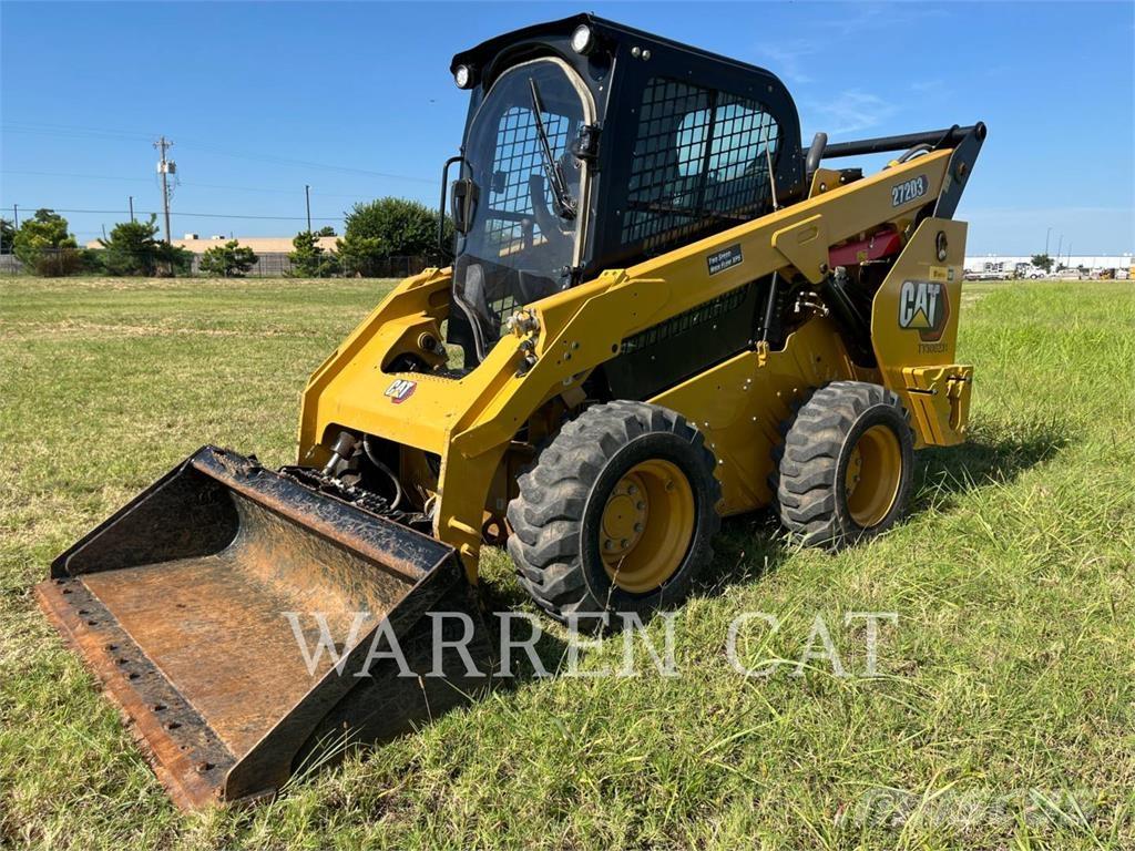CAT 272D3 C3H3 Skid steer mini nakladalci
