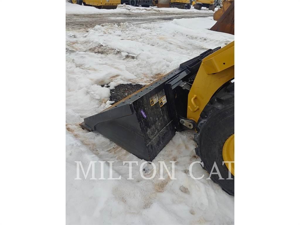 CAT 272D3XE Skid steer mini nakladalci
