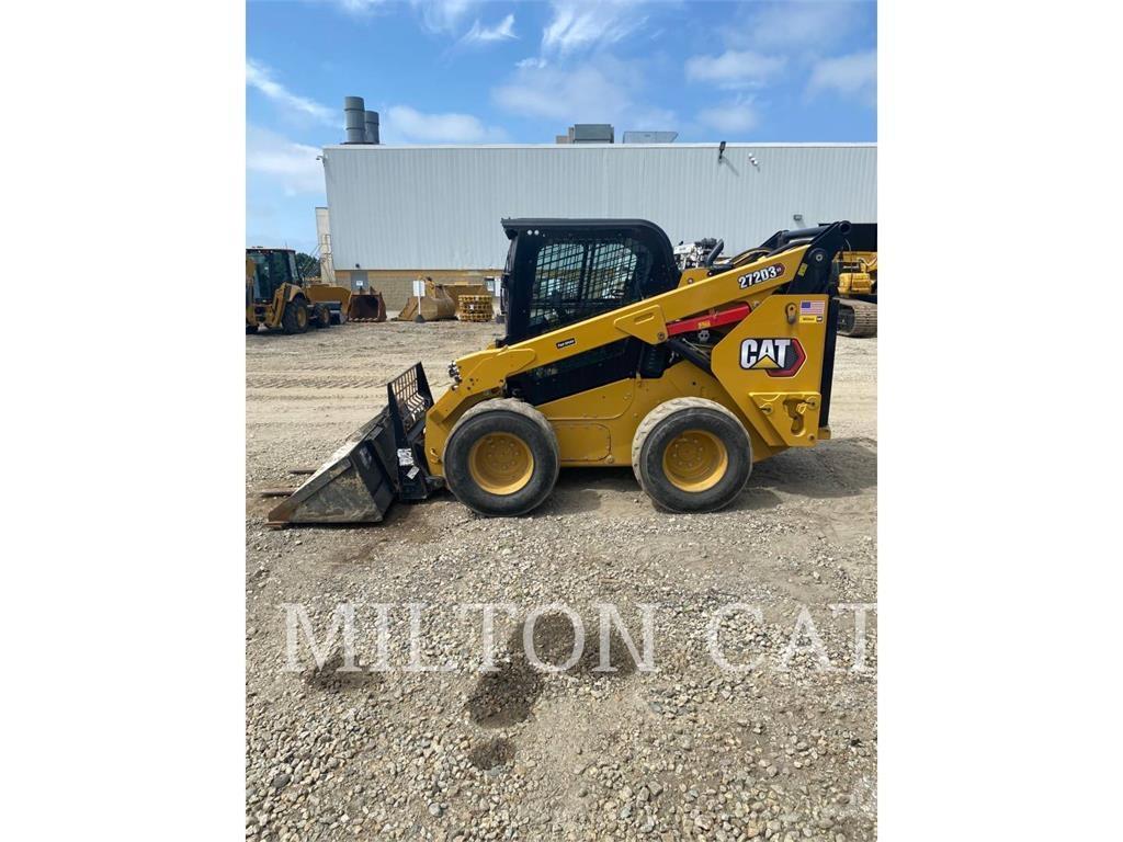 CAT 272D3XE Skid steer mini nakladalci