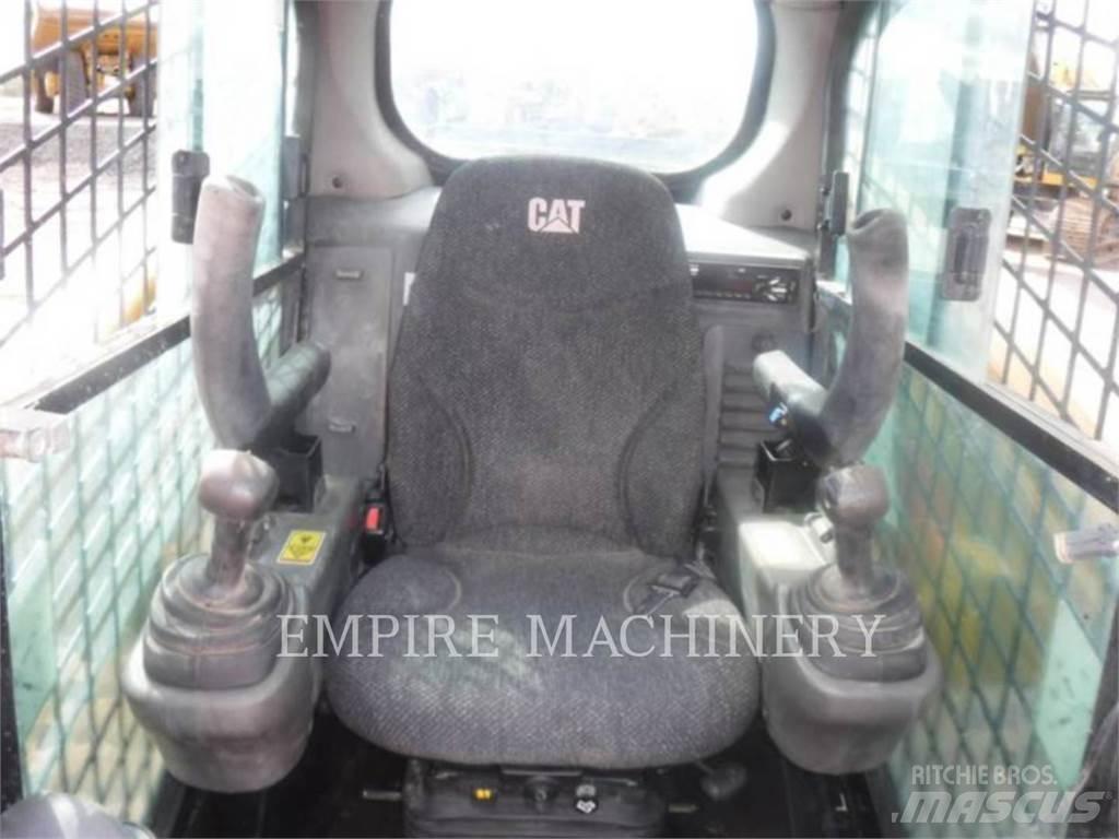 CAT 279D Skid steer mini nakladalci
