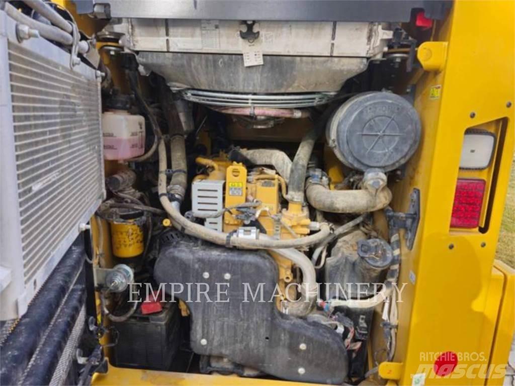CAT 279D3 Skid steer mini nakladalci
