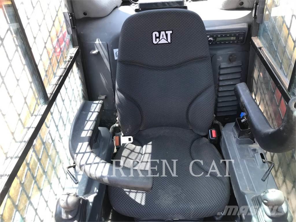 CAT 279D3 C3H2 Nakladalci goseničarji