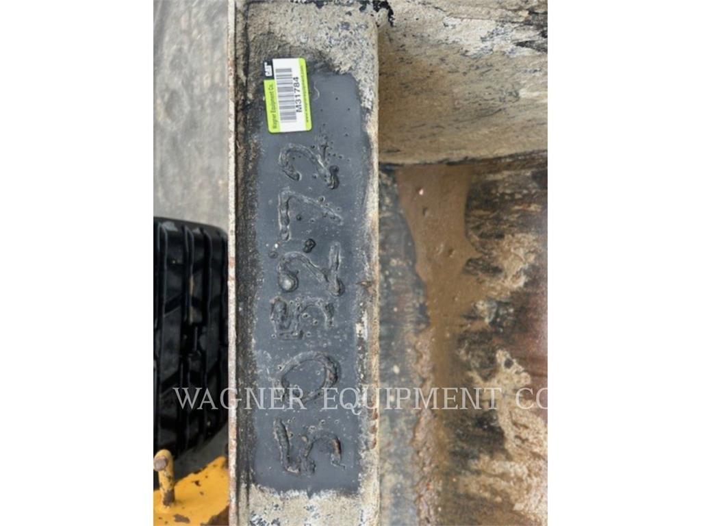 CAT 299D2 Nakladalci goseničarji