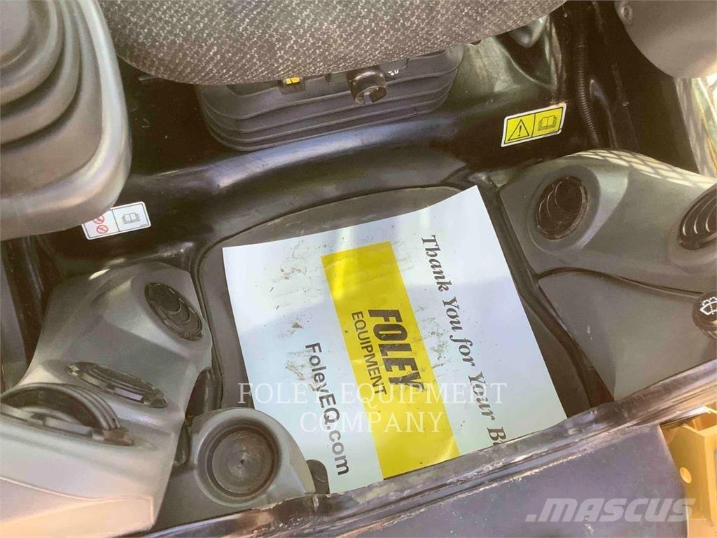 CAT 299D2XHP Skid steer mini nakladalci