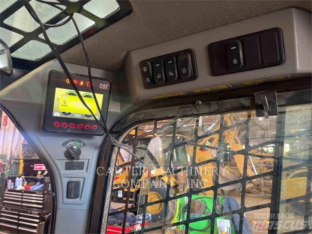 CAT 299D3 Skid steer mini nakladalci