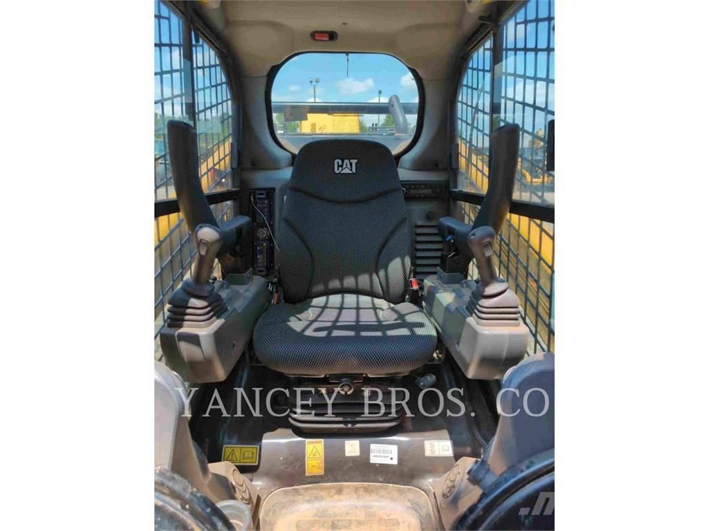 CAT 299D3 Skid steer mini nakladalci