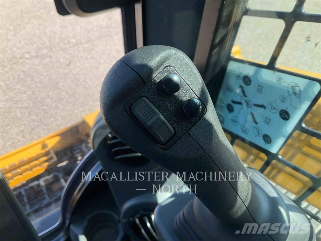 CAT 299D3 AHQBW Skid steer mini nakladalci