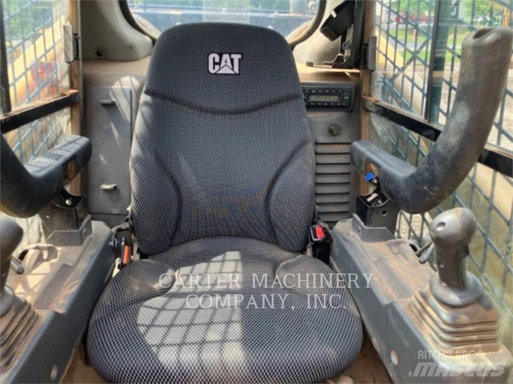 CAT 299D3 XE Skid steer mini nakladalci
