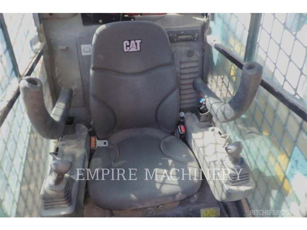 CAT 299D3 XECA Skid steer mini nakladalci