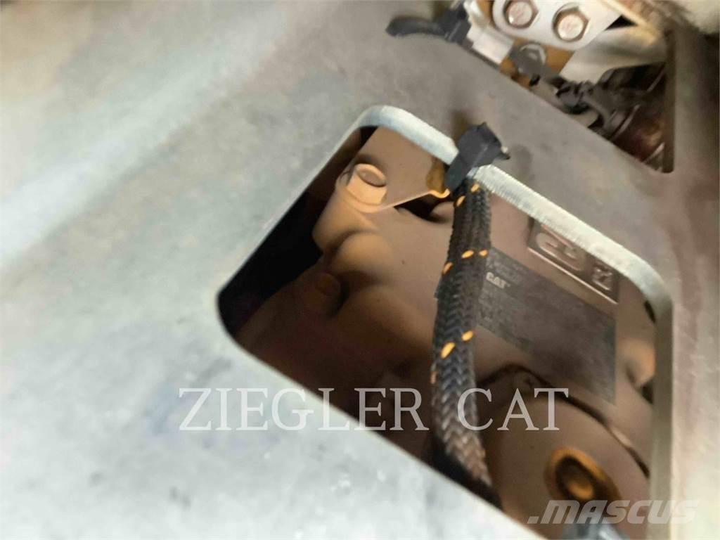 CAT 299D3XE Nakladalci goseničarji