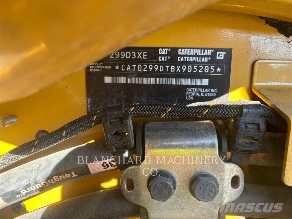 CAT 299D3XE Nakladalci goseničarji