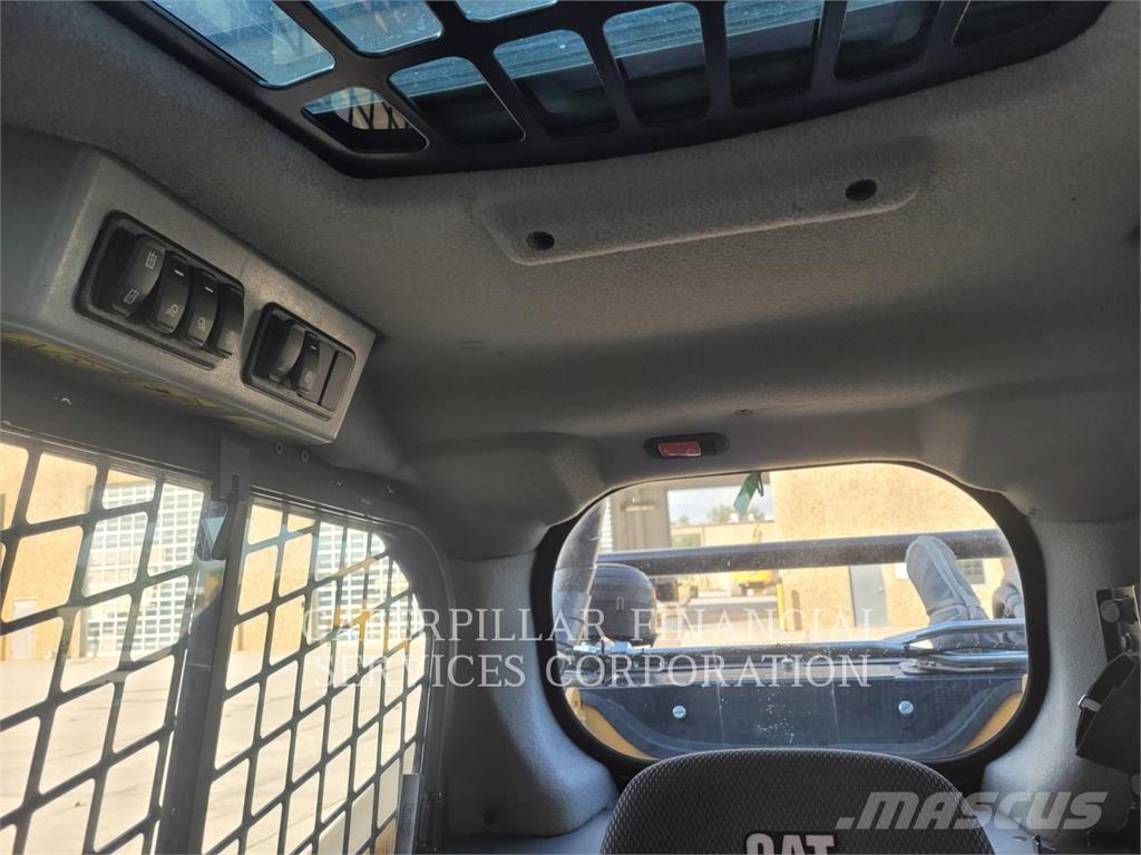 CAT 299D3XE Nakladalci goseničarji