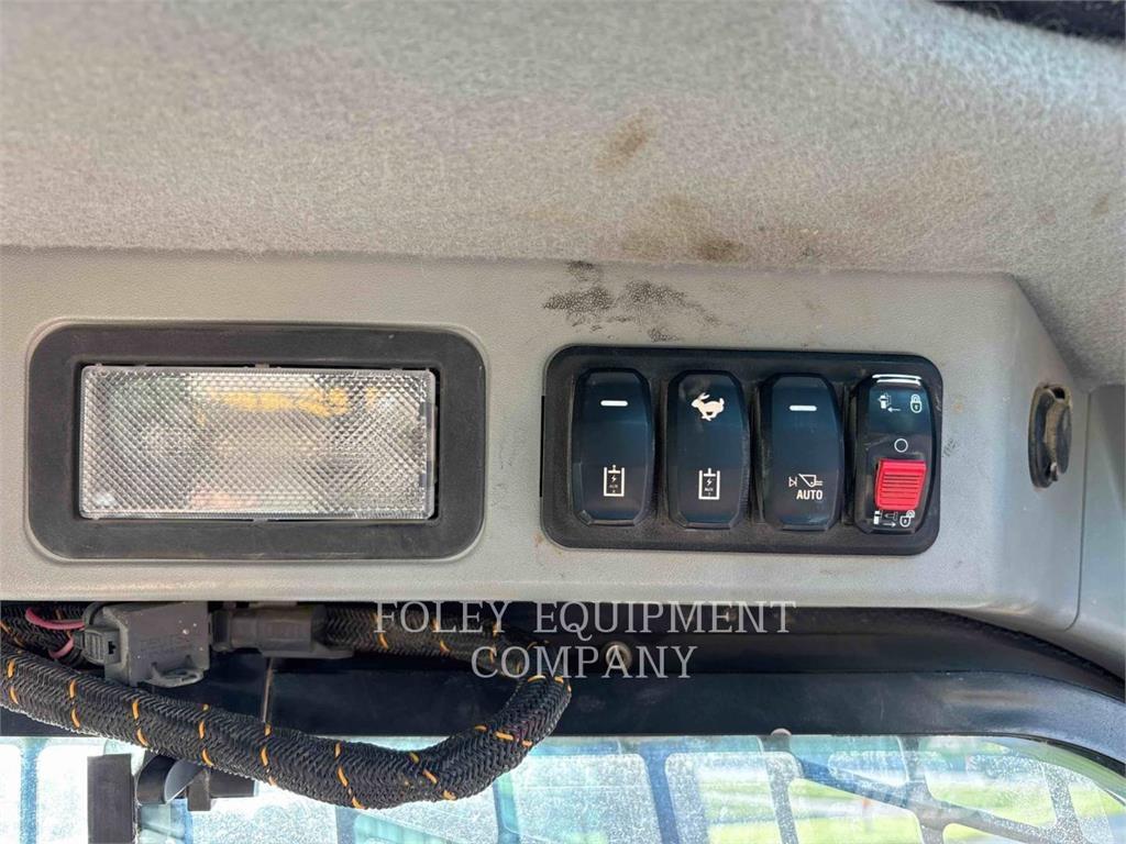 CAT 299D3XPS2C Skid steer mini nakladalci